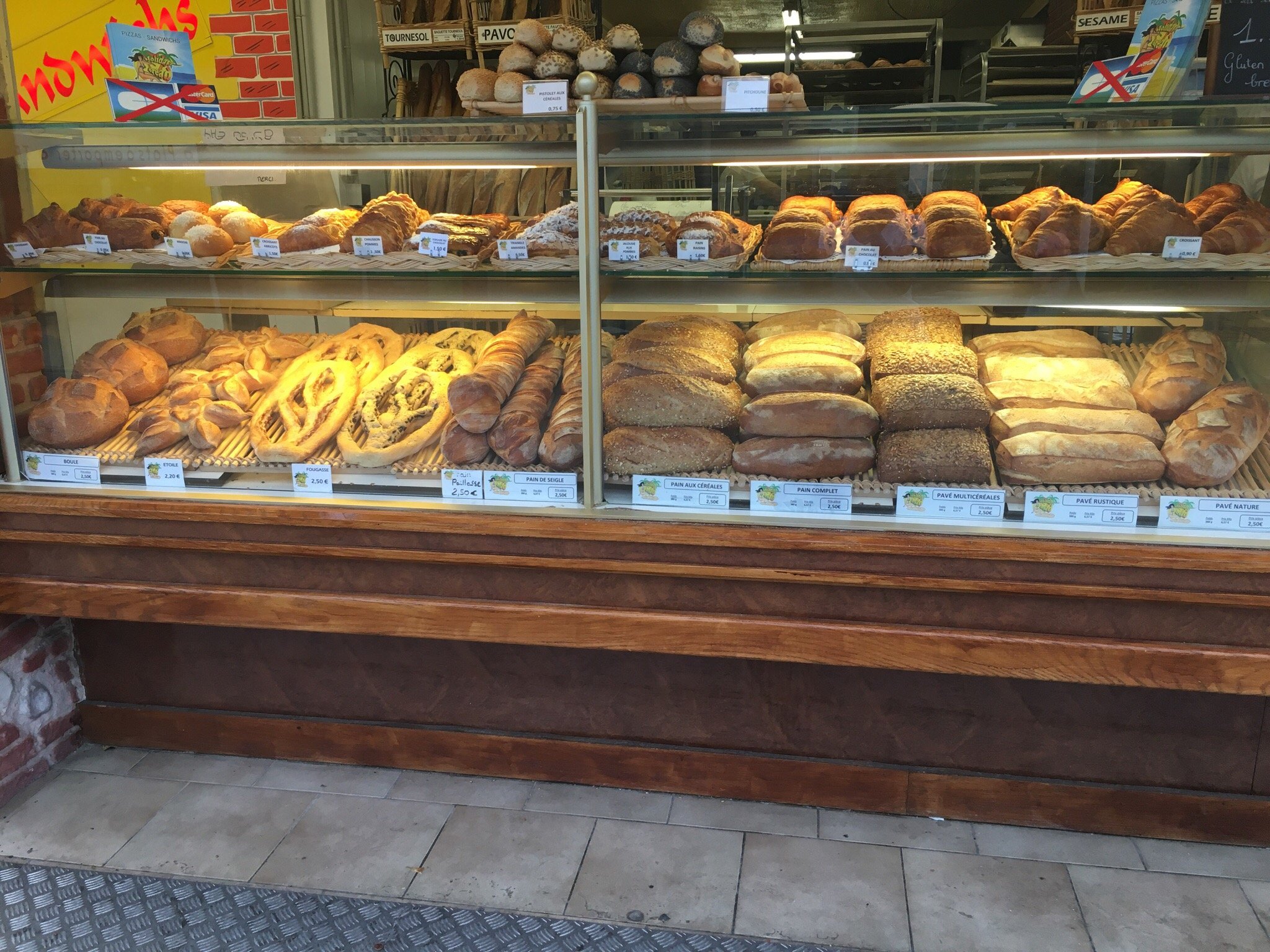 HOLIDAY'S BREAD
