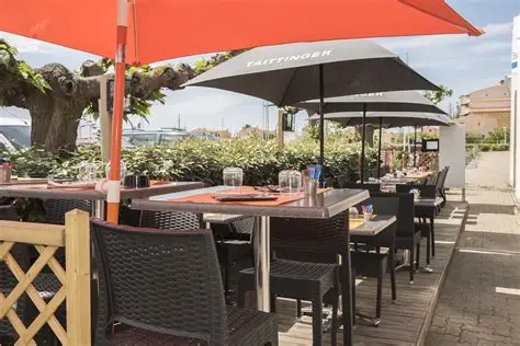 LA TERRASSE