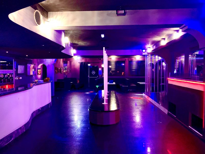 Tantra club